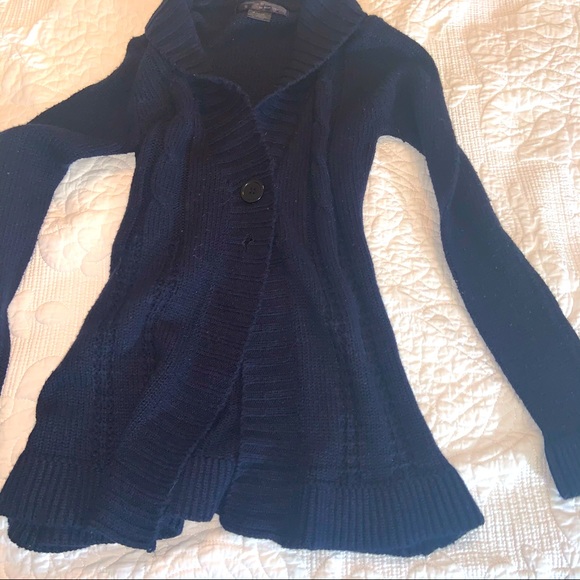 ❤️3/$10❤️ School Uniform M navy girl sweater - Picture 1 of 2